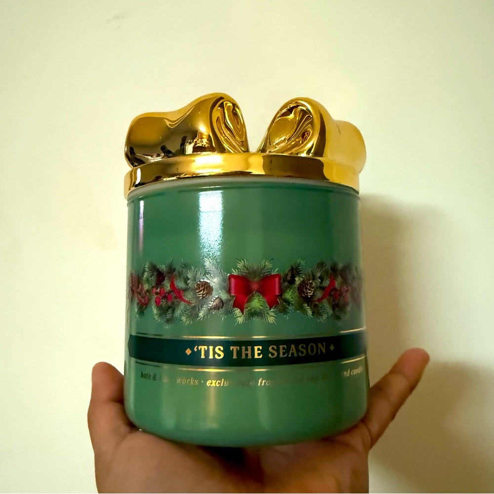 Bath & Body Works “Tis the Season” 3 wick Candle with a gorgeous gold bow topper